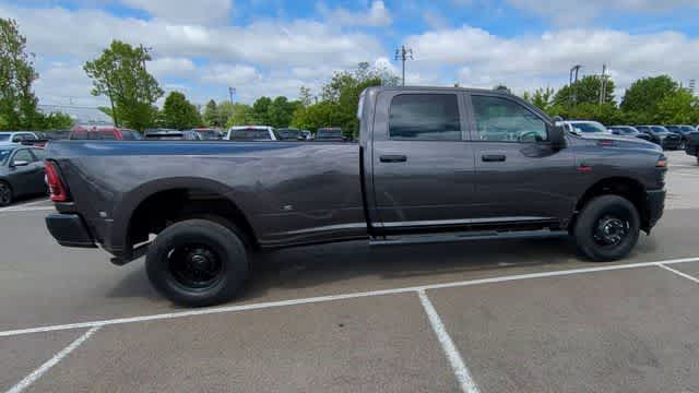 2026 RAM 3500 RAM 3500 TRADESMAN CREW CAB 4X4 8' BOX