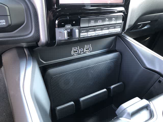 2026 RAM 3500 RAM 3500 BIG HORN CREW CAB 4X4 8' BOX
