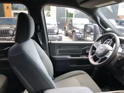 2026 RAM 3500 RAM 3500 BIG HORN CREW CAB 4X4 8' BOX