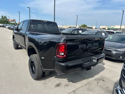 2026 RAM 3500 RAM 3500 BIG HORN CREW CAB 4X4 8' BOX