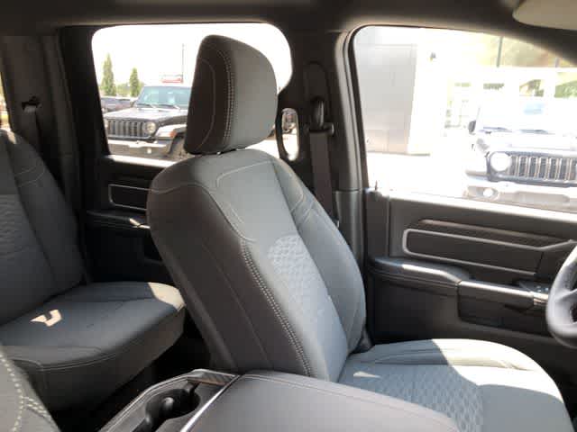 2026 RAM 3500 RAM 3500 BIG HORN CREW CAB 4X4 8' BOX