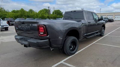 2026 RAM 3500 RAM 3500 BIG HORN CREW CAB 4X4 8' BOX
