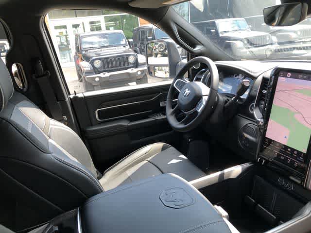 2026 RAM 3500 RAM 3500 LARAMIE CREW CAB 4X4 8' BOX