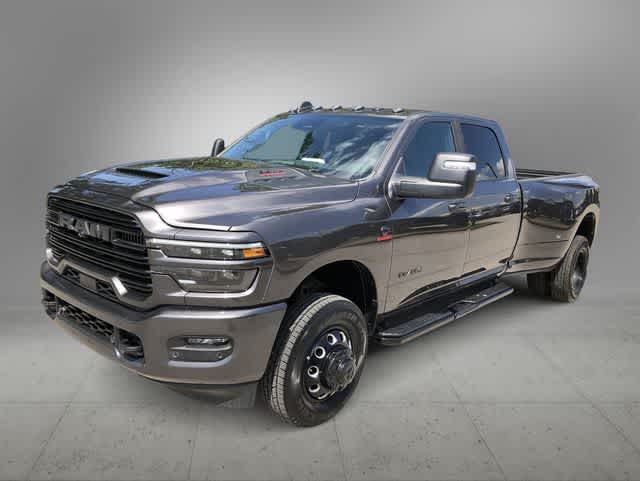 2026 RAM 3500 RAM 3500 LARAMIE CREW CAB 4X4 8' BOX