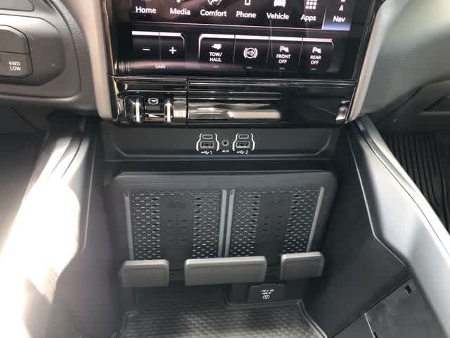 2026 RAM 3500 RAM 3500 LARAMIE CREW CAB 4X4 8' BOX