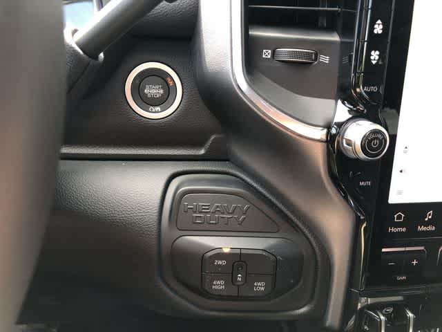 2026 RAM 3500 RAM 3500 LARAMIE CREW CAB 4X4 8' BOX