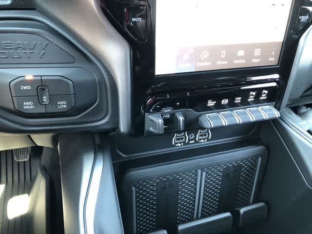 2026 RAM 3500 RAM 3500 LARAMIE CREW CAB 4X4 8' BOX