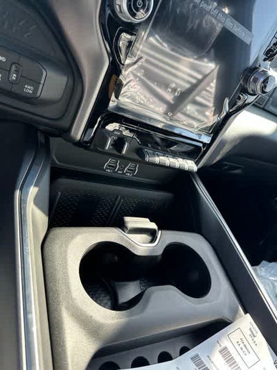 2026 RAM 3500 RAM 3500 LARAMIE CREW CAB 4X4 8' BOX