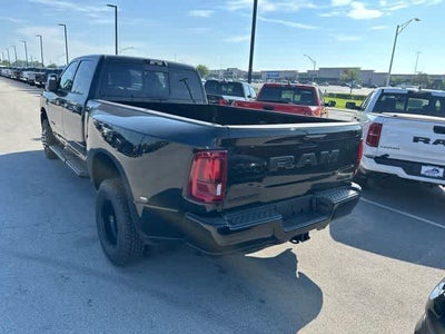2026 RAM 3500 RAM 3500 LARAMIE CREW CAB 4X4 8' BOX