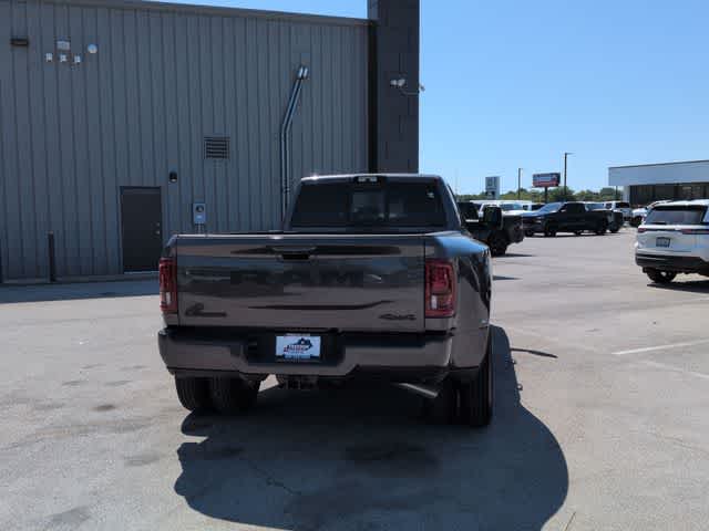 2026 RAM 3500 RAM 3500 LARAMIE CREW CAB 4X4 8' BOX