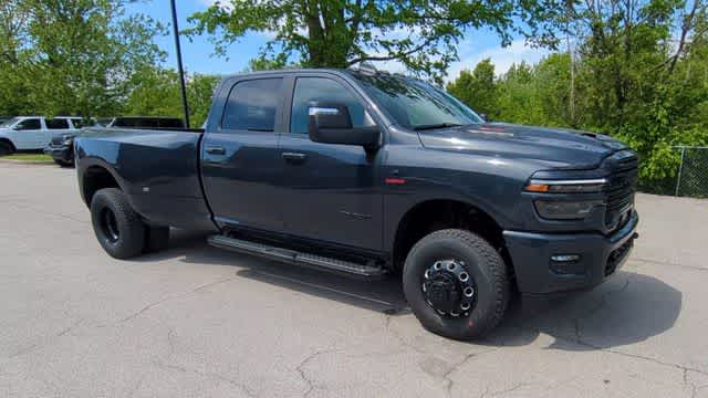2026 RAM 3500 RAM 3500 LARAMIE CREW CAB 4X4 8' BOX