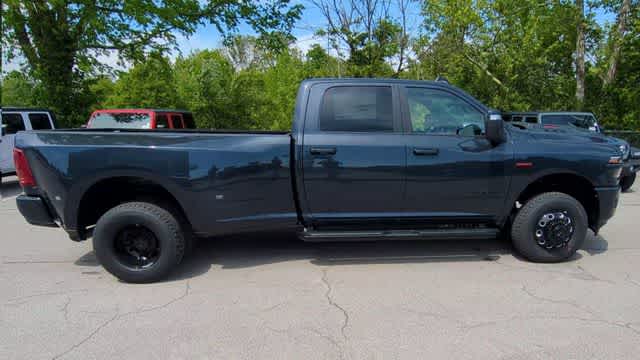 2026 RAM 3500 RAM 3500 LARAMIE CREW CAB 4X4 8' BOX
