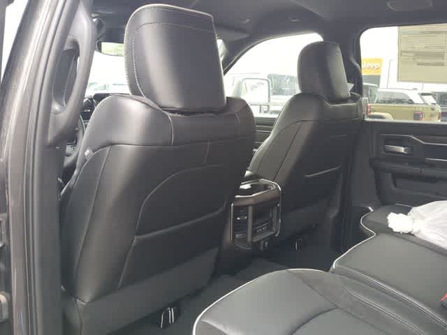 2026 RAM 3500 RAM 3500 LARAMIE CREW CAB 4X4 8' BOX