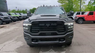 2026 RAM 3500 RAM 3500 LARAMIE CREW CAB 4X4 8' BOX