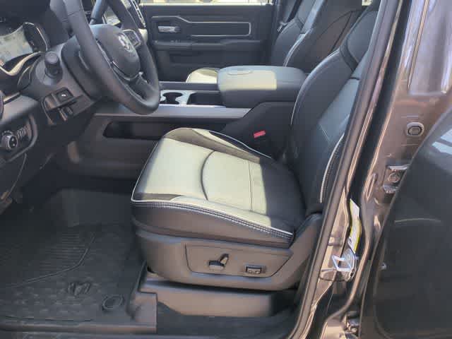 2026 RAM 3500 RAM 3500 LARAMIE CREW CAB 4X4 8' BOX