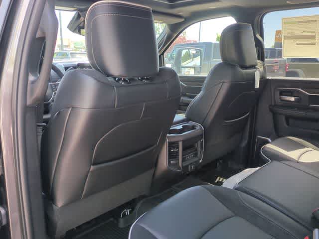 2026 RAM 3500 RAM 3500 LARAMIE CREW CAB 4X4 8' BOX