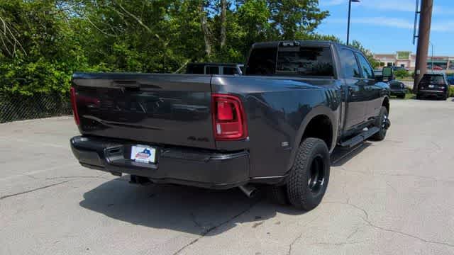 2026 RAM 3500 RAM 3500 LARAMIE CREW CAB 4X4 8' BOX