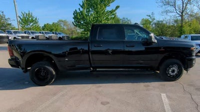 2026 RAM 3500 RAM 3500 LARAMIE CREW CAB 4X4 8' BOX