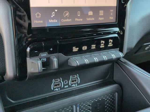 2026 RAM 3500 RAM 3500 LARAMIE CREW CAB 4X4 8' BOX