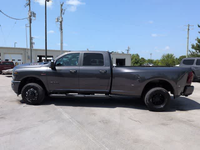 2026 RAM 3500 RAM 3500 LARAMIE CREW CAB 4X4 8' BOX