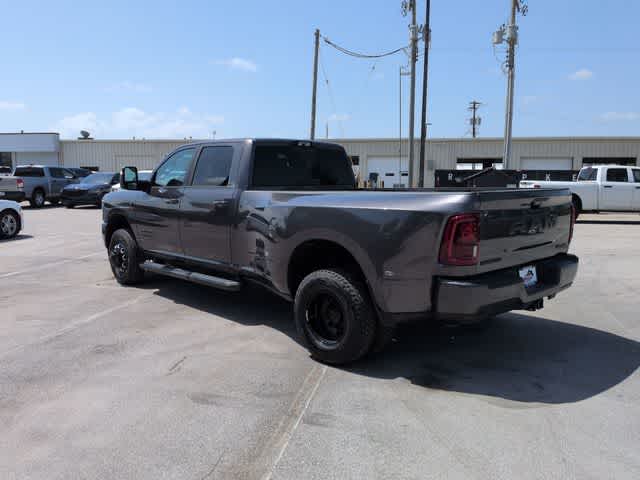 2026 RAM 3500 RAM 3500 LARAMIE CREW CAB 4X4 8' BOX