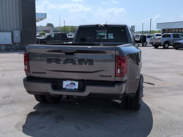 2026 RAM 3500 RAM 3500 LARAMIE CREW CAB 4X4 8' BOX