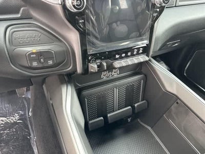 2026 RAM 3500 RAM 3500 LARAMIE CREW CAB 4X4 8' BOX