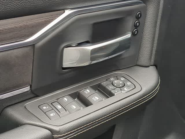 2026 RAM 3500 RAM 3500 LARAMIE CREW CAB 4X4 8' BOX