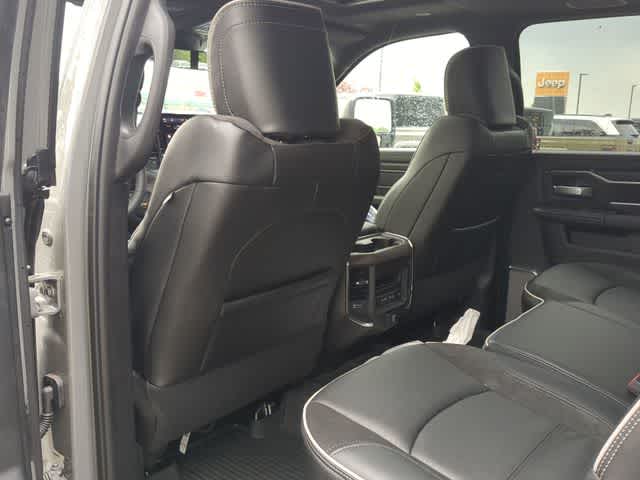 2026 RAM 3500 RAM 3500 LARAMIE CREW CAB 4X4 8' BOX