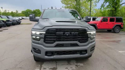 2026 RAM 3500 RAM 3500 LARAMIE CREW CAB 4X4 8' BOX