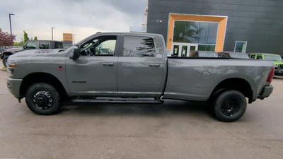 2026 RAM 3500 RAM 3500 LARAMIE CREW CAB 4X4 8' BOX