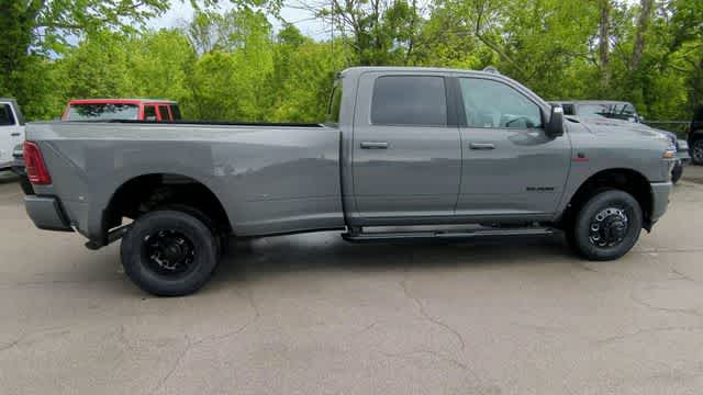 2026 RAM 3500 RAM 3500 LARAMIE CREW CAB 4X4 8' BOX