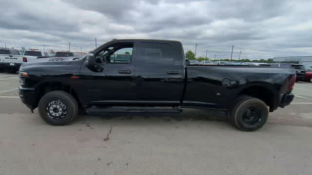 2026 RAM 3500 RAM 3500 LARAMIE CREW CAB 4X4 8' BOX
