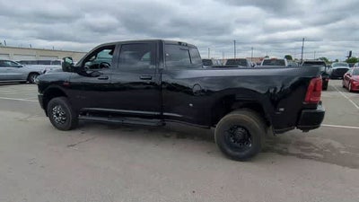 2026 RAM 3500 RAM 3500 LARAMIE CREW CAB 4X4 8' BOX