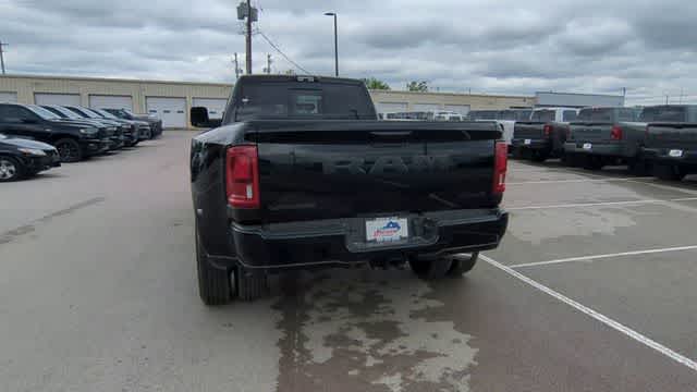 2026 RAM 3500 RAM 3500 LARAMIE CREW CAB 4X4 8' BOX