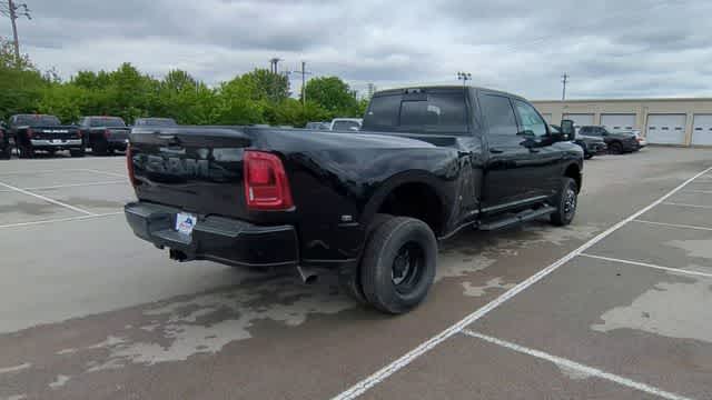 2026 RAM 3500 RAM 3500 LARAMIE CREW CAB 4X4 8' BOX