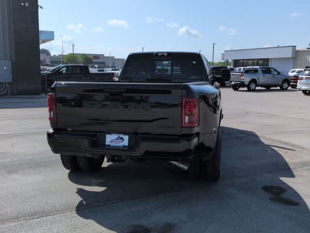 2026 RAM 3500 RAM 3500 LARAMIE CREW CAB 4X4 8' BOX