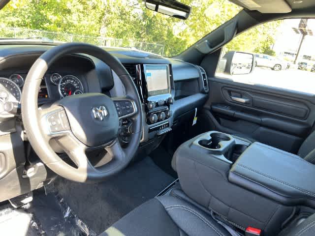 2026 RAM 1500 RAM 1500 EXPRESS CREW CAB 4X4 5'7' BOX