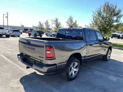 2026 RAM 1500 RAM 1500 EXPRESS CREW CAB 4X4 5'7' BOX