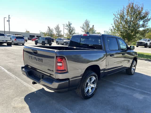 2026 RAM 1500 RAM 1500 EXPRESS CREW CAB 4X4 5'7' BOX