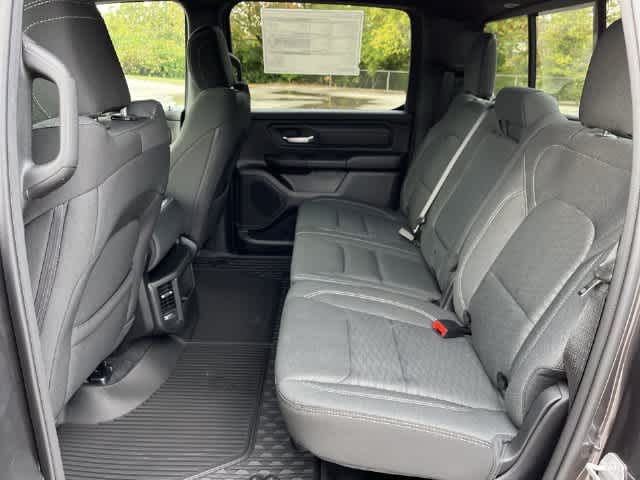 2027 RAM 1500 RAM 1500 WARLOCK CREW CAB 4X4 5'7' BOX