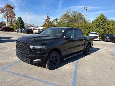 2027 RAM 1500 RAM 1500 EXPRESS CREW CAB 4X4 5'7' BOX
