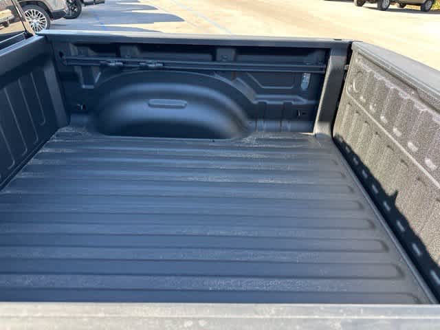 2027 RAM 1500 RAM 1500 EXPRESS CREW CAB 4X4 5'7' BOX
