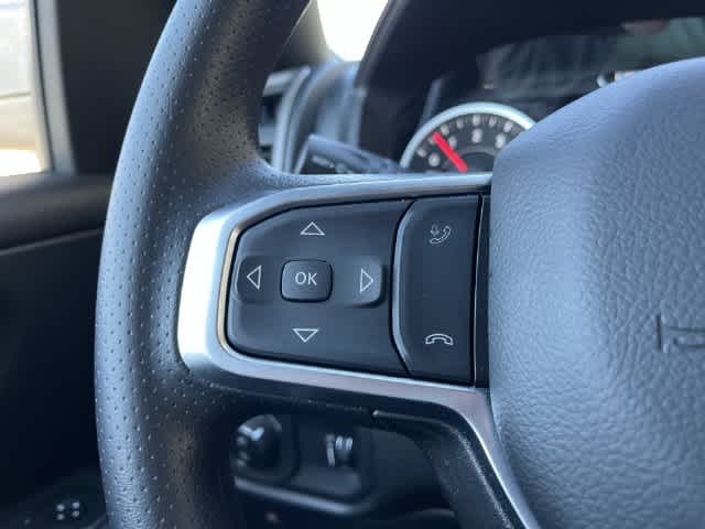 2027 RAM 1500 RAM 1500 EXPRESS CREW CAB 4X4 5'7' BOX