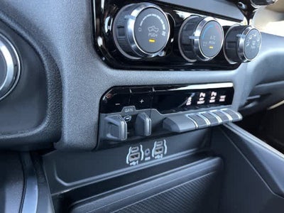 2027 RAM 1500 RAM 1500 EXPRESS CREW CAB 4X4 5'7' BOX