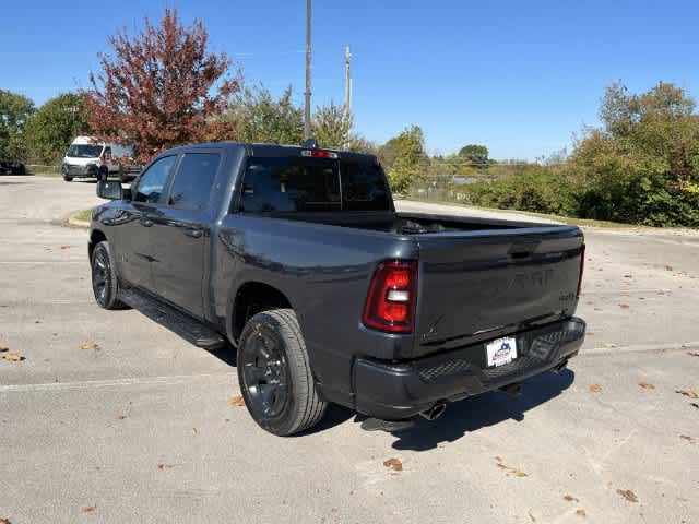 2027 RAM 1500 RAM 1500 EXPRESS CREW CAB 4X4 5'7' BOX