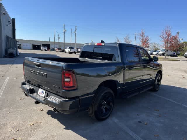 2027 RAM 1500 RAM 1500 EXPRESS CREW CAB 4X4 5'7' BOX