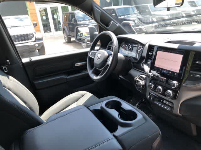 2026 RAM 1500 RAM 1500 TRADESMAN CREW CAB 4X4 5'7' BOX