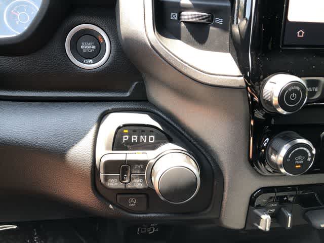 2026 RAM 1500 RAM 1500 TRADESMAN CREW CAB 4X4 5'7' BOX