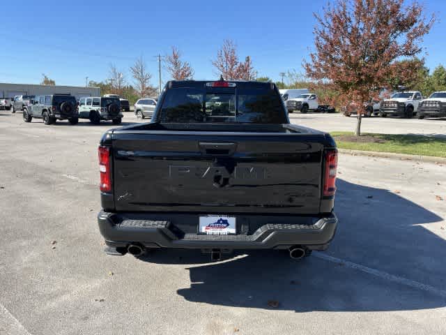 2027 RAM 1500 RAM 1500 WARLOCK CREW CAB 4X4 5'7' BOX